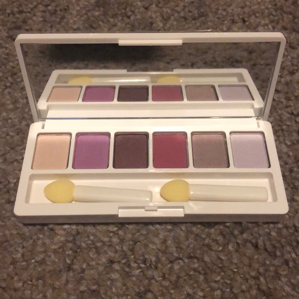 Brand new! Clinique limited edition eyeshadow - Picture 1 of 3